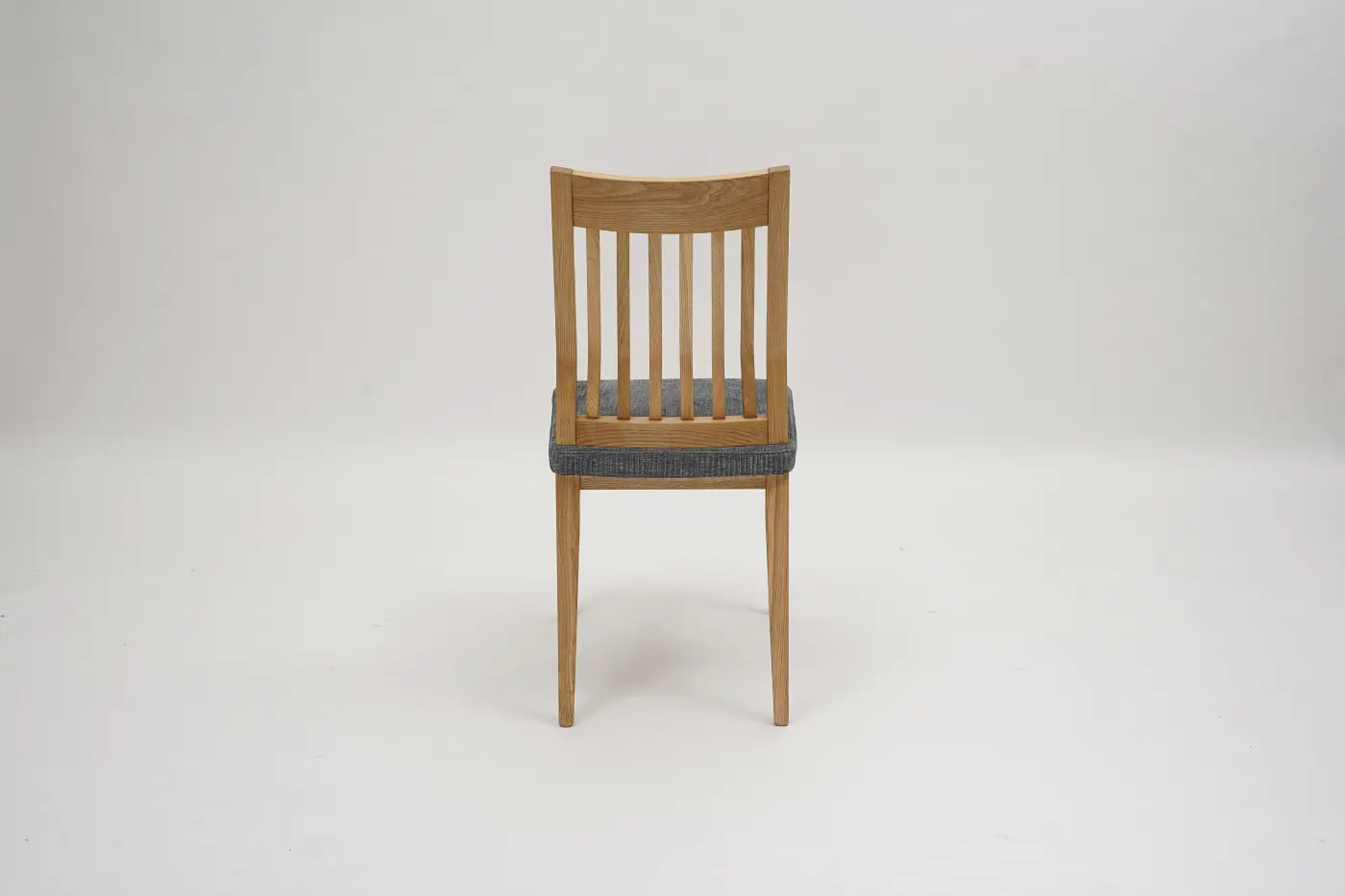 Stuhl Emma mit Holzrücken