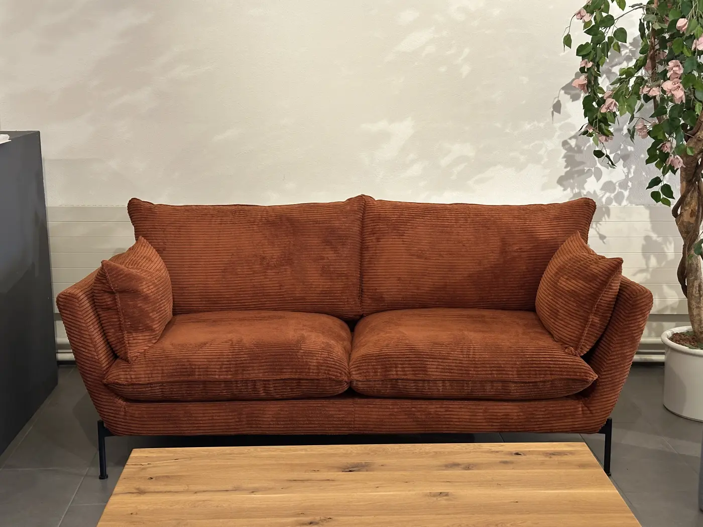 Hasle Lux 2-Sitzer Sofa mit Cordstoff