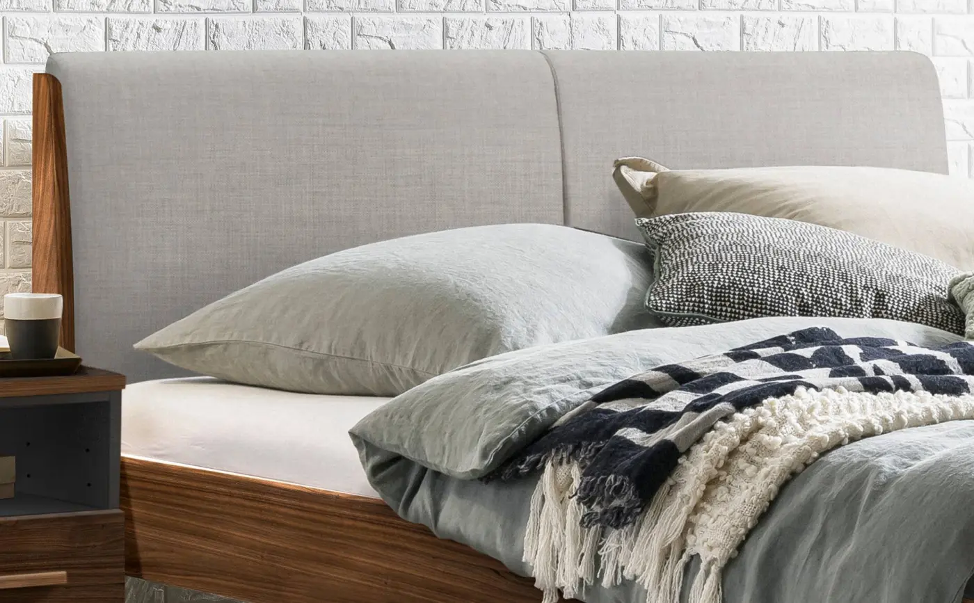 Hasena Massivholzbett PIETRO - 140x200 cm Fuss: 20 - Nussbaum, geölt