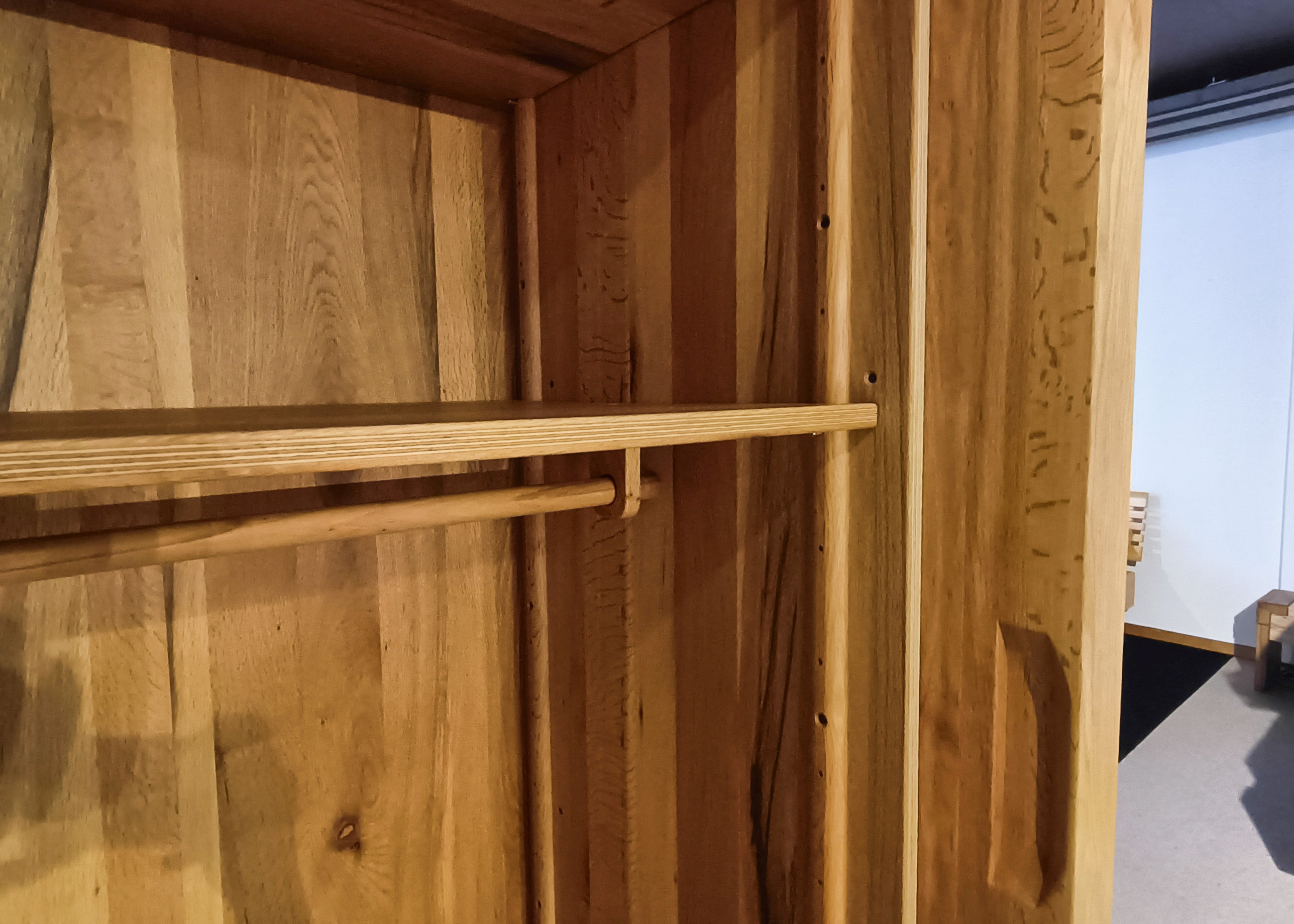 Schwebetürenschrank 214x69x218cm