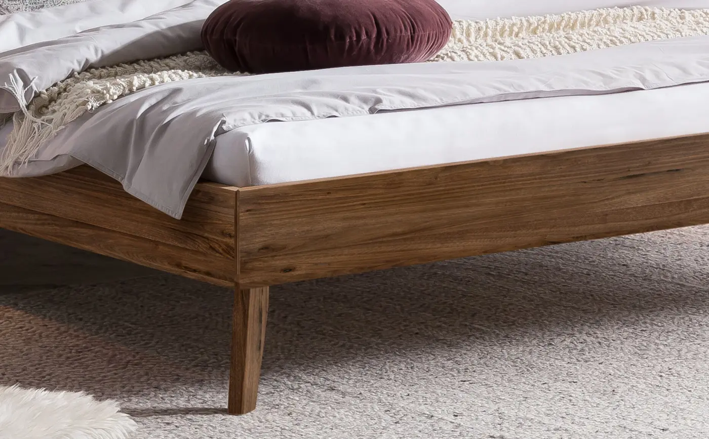 Hasena Massivholzbett SIMONE - 140x200 cm Fuss: 25 - Nussbaum, geölt