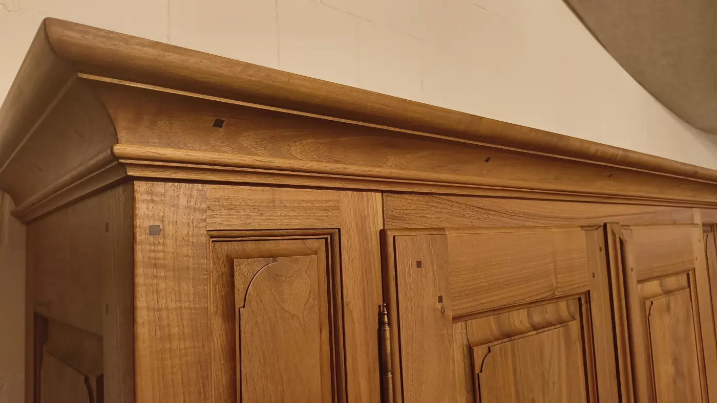 MT Massivholzschrank Barock 62.18