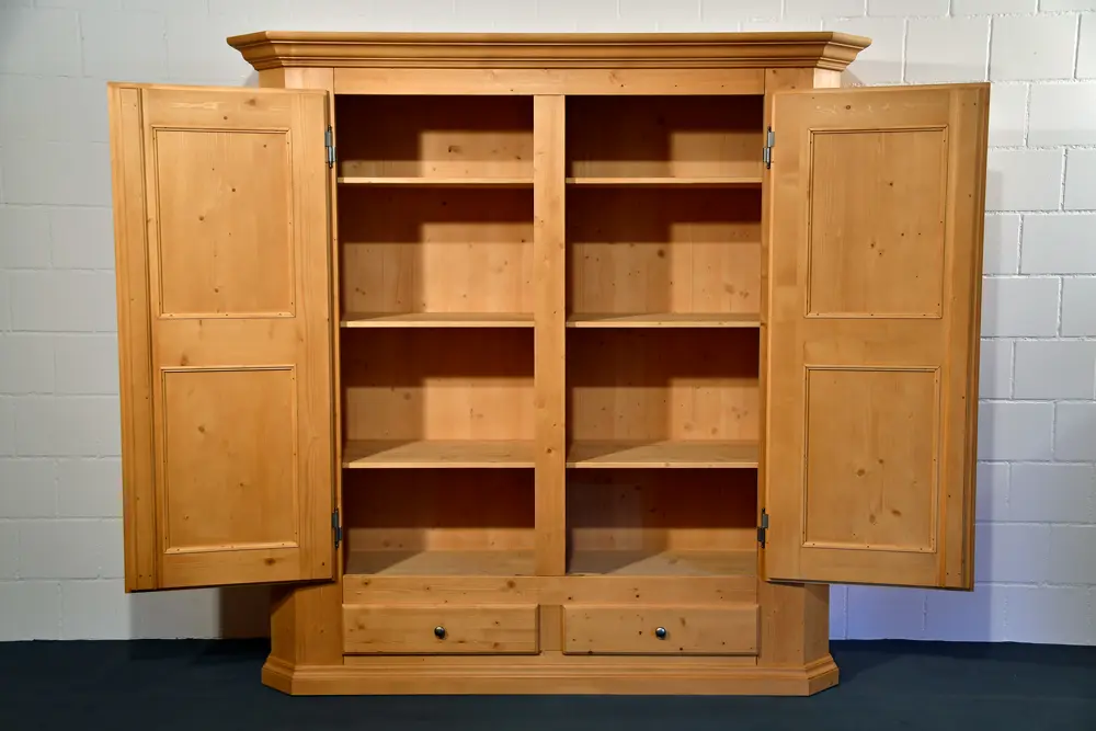 MT Massivholzschrank Melago 23.60