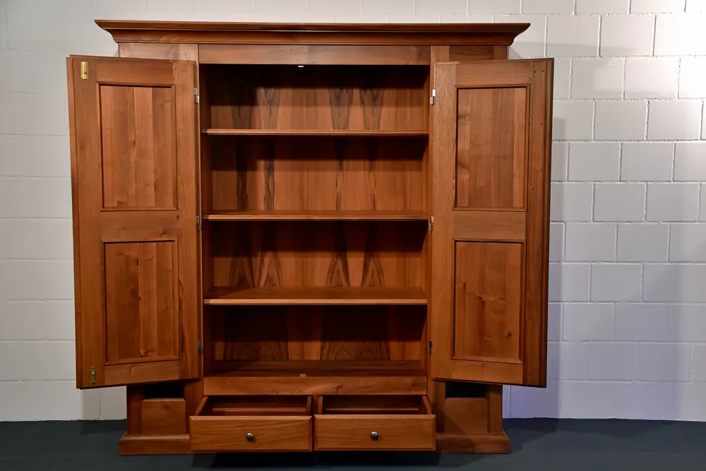 MT Massivholz - Vitrinenschrank Vito 62.81