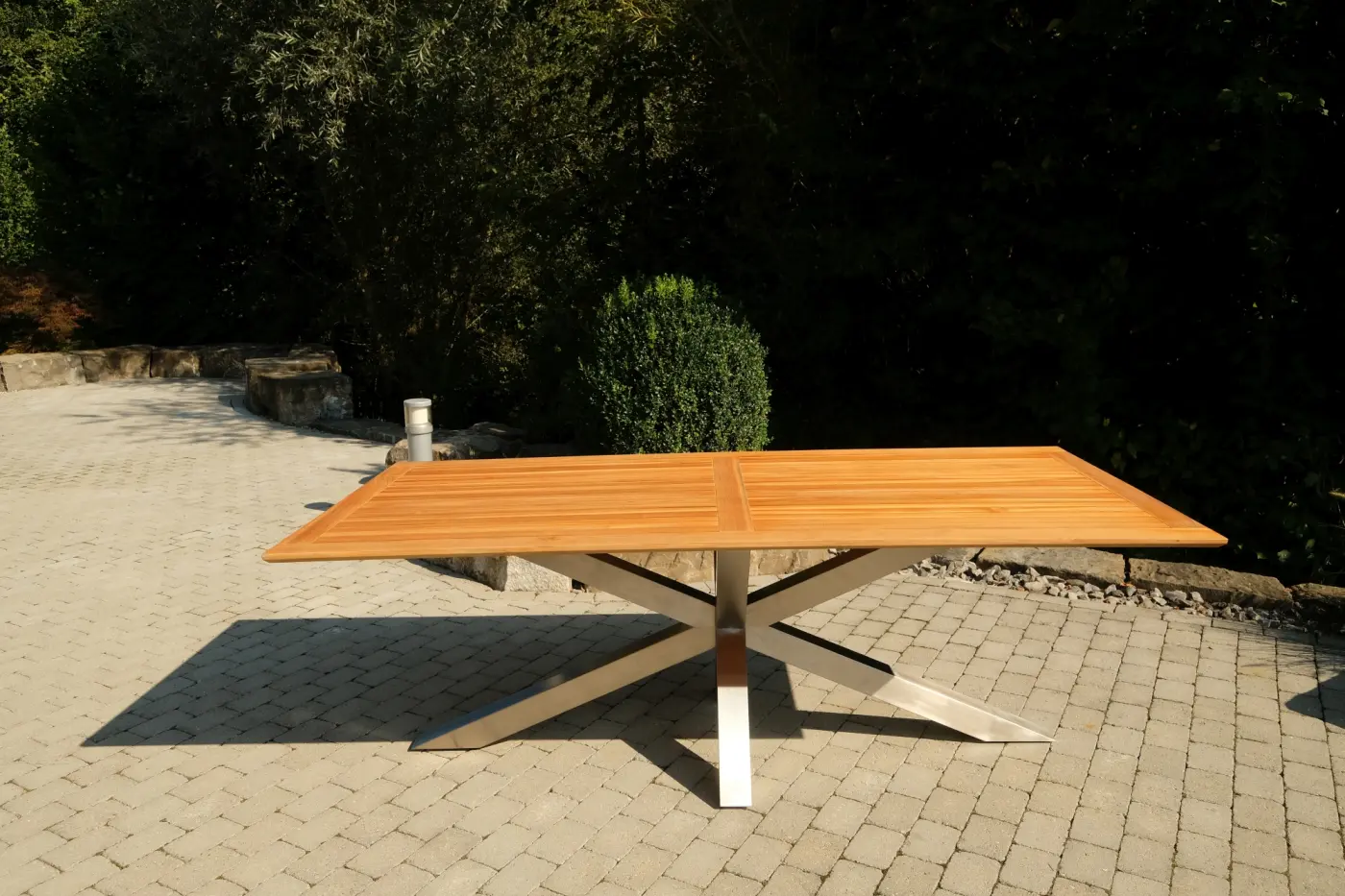 Gartentisch Monaco XX-Fuss Teakplatte