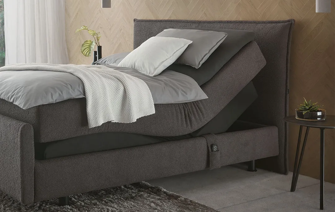 femira-polsterbett-liegeposition