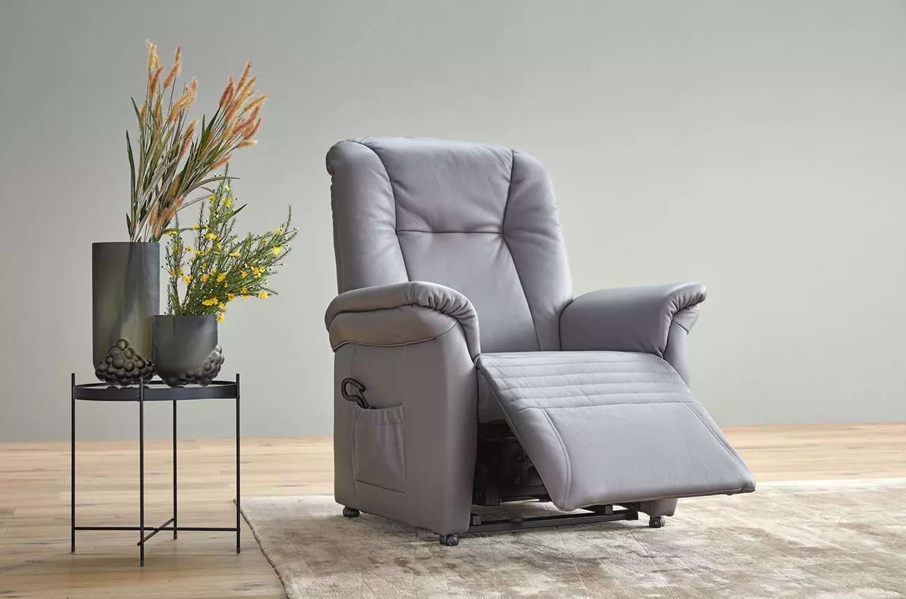 Cumulus Vario 7706 Funktionssessel 3-motorig mit Aufstehhilfe