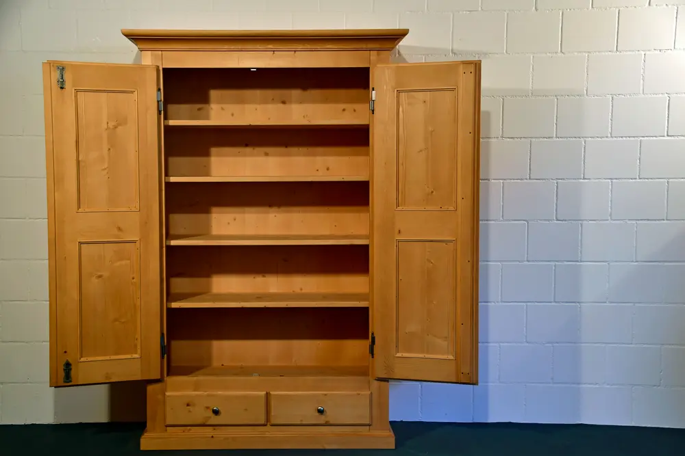 MT Massivholzschrank Meransen 74.61