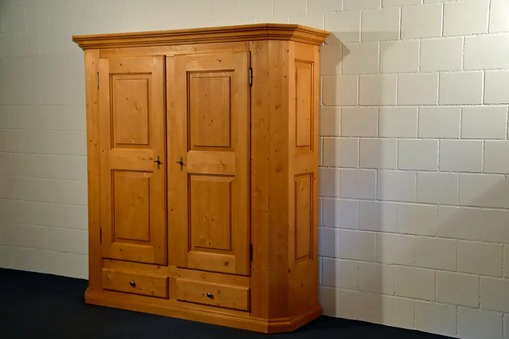 MT Massivholzschrank Melago 23.60