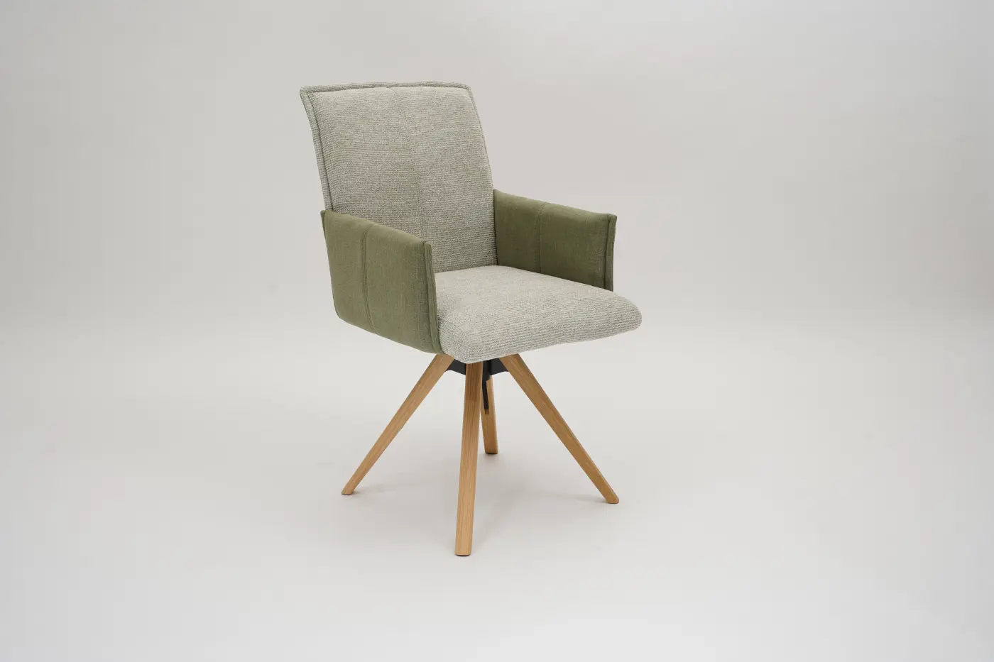 Stuhl Paula mit Armlehnen