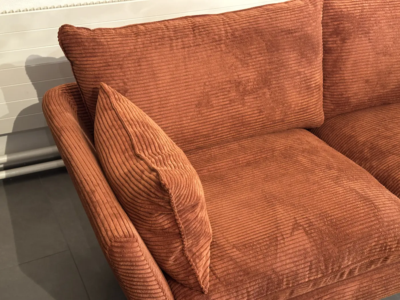 Hasle Lux 2-Sitzer Sofa mit Cordstoff