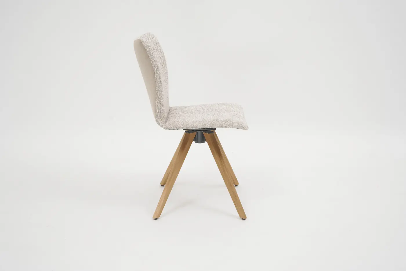 Stuhl Olivia mit Kreuzfuss